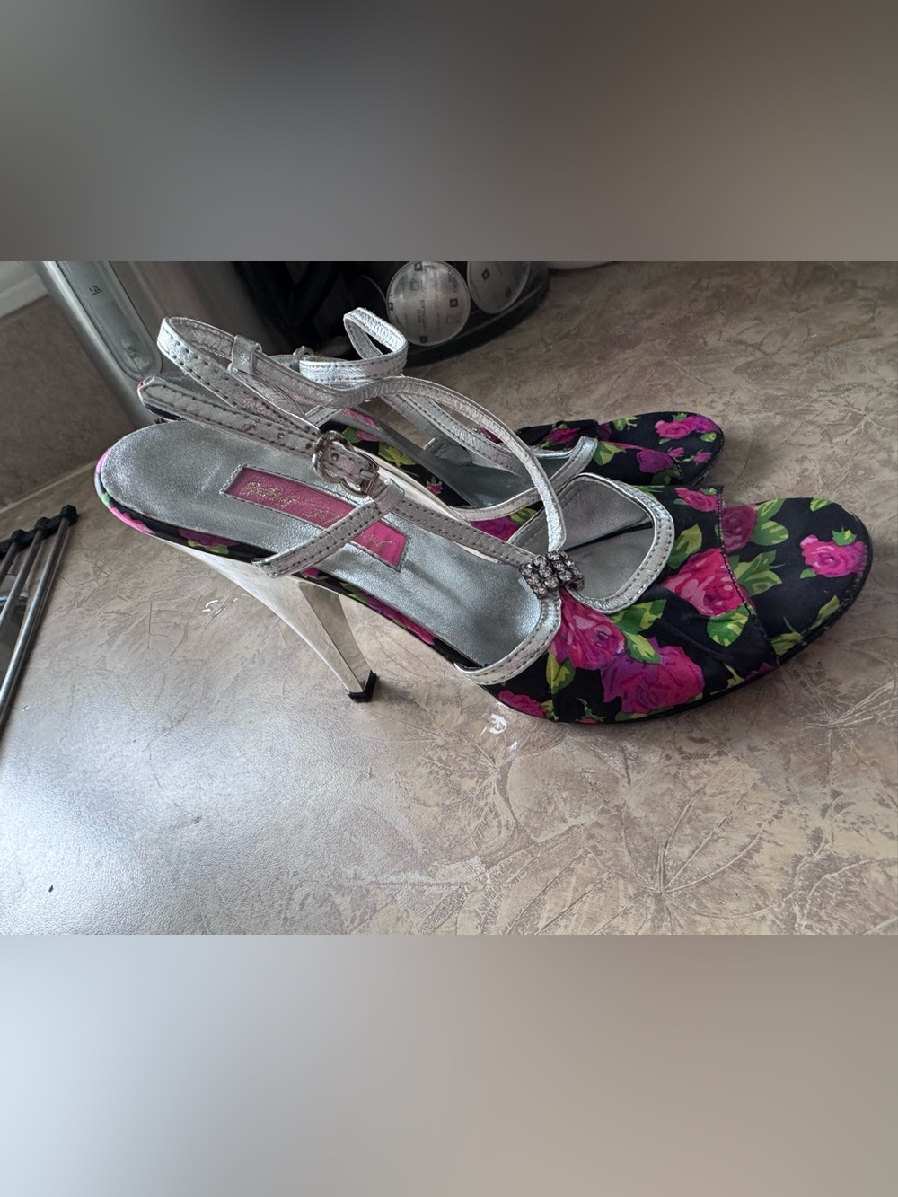 Betsey johnson spring floral heels, Vintage
